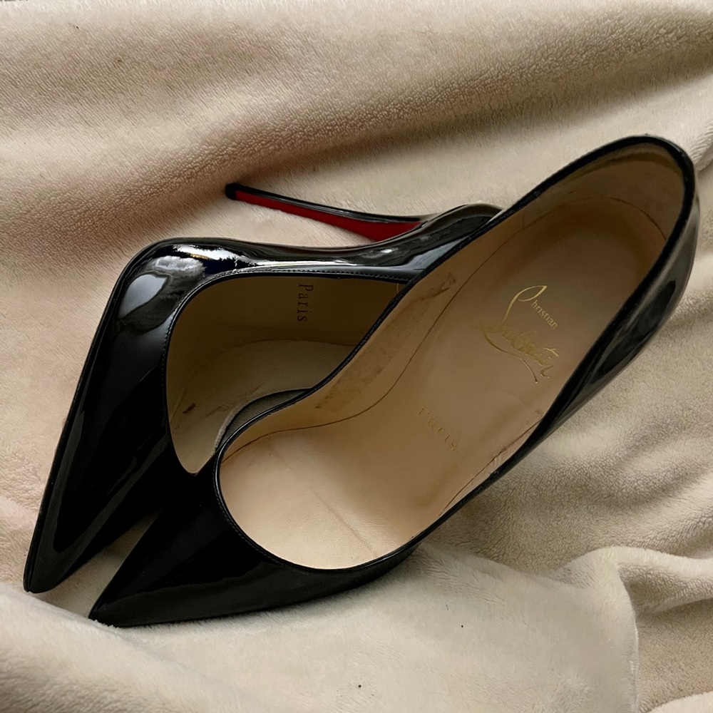 Christian Louboutin So Kate - Picture 2 of 6